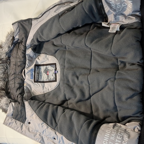 Point Zero 55 Series Canadian Collection Faux Fur Hooded Jacket Men's XS Lt Grey - Picture 3 of 16